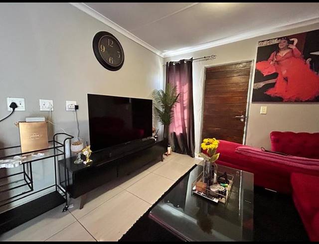 3 BEDROOM PROPERTY TO RENT IN SOUTH HILLS